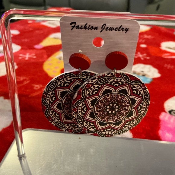 Earrings - Picture 4 of 5